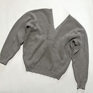 Forever 21 Size 0X Twist Back Sweater Like New